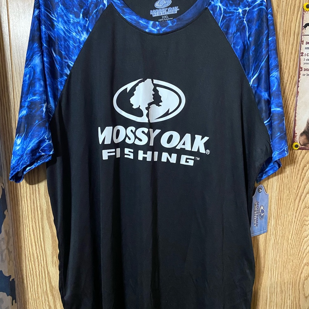 Mossy Oak Black and Blue Short Sleeve Tee